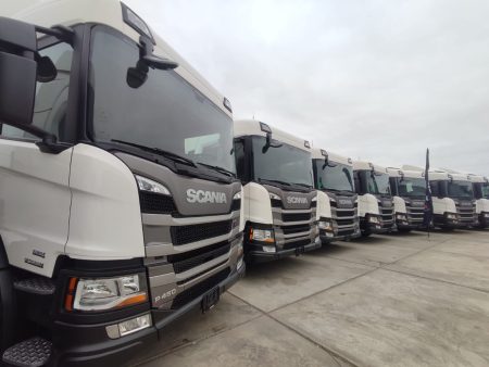 Scania Perú rafirma su liderazgo en el norte con entrega de importante flota de remolcadores para Dayanna Ingenieros