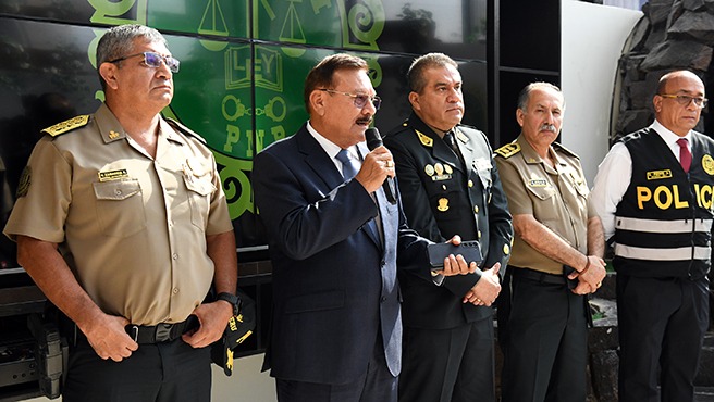 Ministro Ortiz: La Policía Nacional ya está detrás de bandas criminales que amenazan a algunos efectivos de investigación