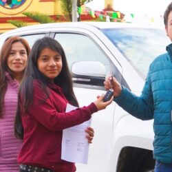 KRISTEL GANÓ LA CAMIONETA 0KM. EN LA FIESTA DE SAN MIGUEL