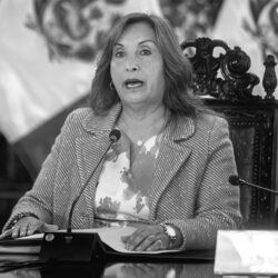 CONGRESO APRUEBA POR UNANIMIDAD LA VACANCIA DE DINA BOLUARTE